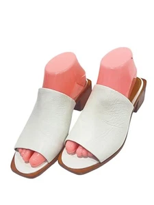 Frye Lucia Damen weiße Leder Sandalen Freizeit Sommer Pantoletten Größe 7,5 M - Bild 1 von 11