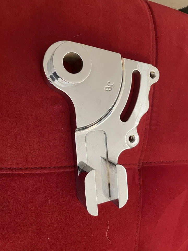 Soporte de pinza de freno Jaybrake Dual Quad Series montaje Harley Dyna 90-99 Foto 1 de 2