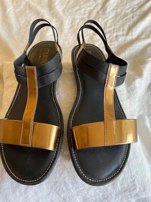 Munro -Ideal-T strap-Perfect Size-Walking Wedge Sandals- bronze /black11W- - Image 1 of 4