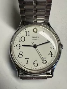 Timex Q Quartz Watch New Battery Runs Good - Picture 1 of 9