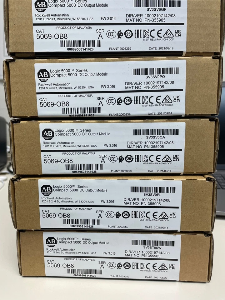 AB 5069-OB8, Logix 5000 series compact DC output module.  - Image 1 of 1