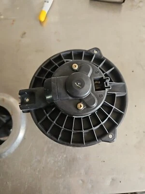 2004 Toyota Sienna 3.3L Blower Motor Foto 1 de 3