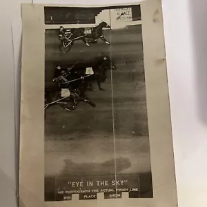 Imbracatura d'epoca corse di cavalli Fairmount 1948 foto per vincere foto finitura - Foto 1 di 11