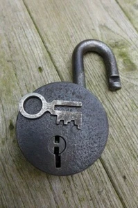 Antique Padlock With One Working Key Unique Collector Padlock Lock Key Rare  - Picture 1 of 6