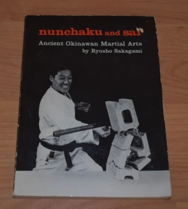 NUNCHAKU AND SAI By Ryusho Sakagami 1979 Fourth Printing - Picture 1 of 4