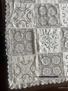Large Vintage Antique Hand Made Openwork Lace Embroidred Tablecloth 61x125" - Picture 1 of 7
