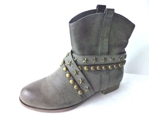 LEILA STONE "FREDRIQUE" STIEFELETTE ABGENUTZT GRÜN MIT MESSINGSTERNEN & PUNKTEN 7M - Bild 1 von 6