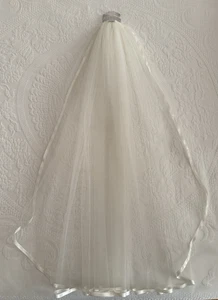 Priscilla of Boston Wedding Veil White with Satin Trim Unused 2010 38" L 52.5" W - Picture 1 of 13