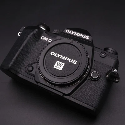 Olympus OM-D E-M5 Mark III Black Body Only - MINT Shutter Count 2860 #2260 - Image 1 of 4