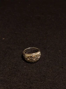 Vintage Sterling Silver Design Ring Size 8 4 Grams - Picture 1 of 10