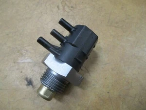 HOLDEN THERMAL VACUUM 3 PORT POLLUTION SWITCH TVS EGR HX HZ WB VB VC VH VK VL V8 - Imagen 1 de 5