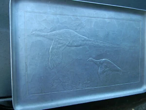 HAMMERED ALUMINUM WENDELL AUGUST FORGE PHEASANT 14" SERVICE TRAY #607 - Picture 1 of 5