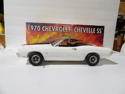 Jim Beam IAJBBSC White 70 Chevelle SS454 Decanter Limited Edition Only 50 Made - Image 1 of 4