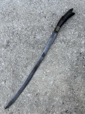 Old Indonesian kelewang/klewang sword heavy tapered saber type blade horn hilt - Image 1 of 4