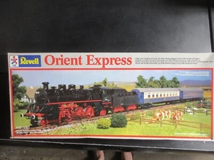 CEJI REVELL 1/87 (ho) ORIENT EXPRESS BR18 LOCOMOTIVE w/TNDR & CARS #2190 vintage - Imagen 1 de 2