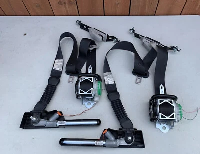 Cinturones de seguridad delanteros negros Nissan Altima 2013-2018 conductor izquierdo y pasajero derecho OEM Foto 1 de 4