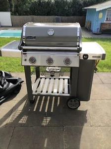 Webergrill Genesis II mit Abdeckhaube wegen zu wenig Nutzung abzugeben - Bild 1 von 5