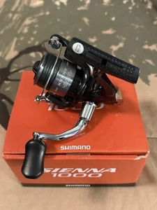 NEW SHIMANO Sienna 1000FE Spinning Reel With Braid Line SN-1000FE 5.0:1 - Picture 1 of 7