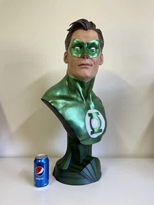 Green Lantern Life Size Bust 1:1 Sideshow DC Comics Limited Edition #251/350 - Picture 1 of 18