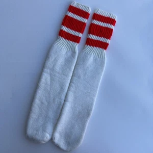 Vintage Röhrensocken 9-11 16" 1980er Neu aus altem Lagerbestand USA Acryl weiß rote Streifen dick - Bild 1 von 10
