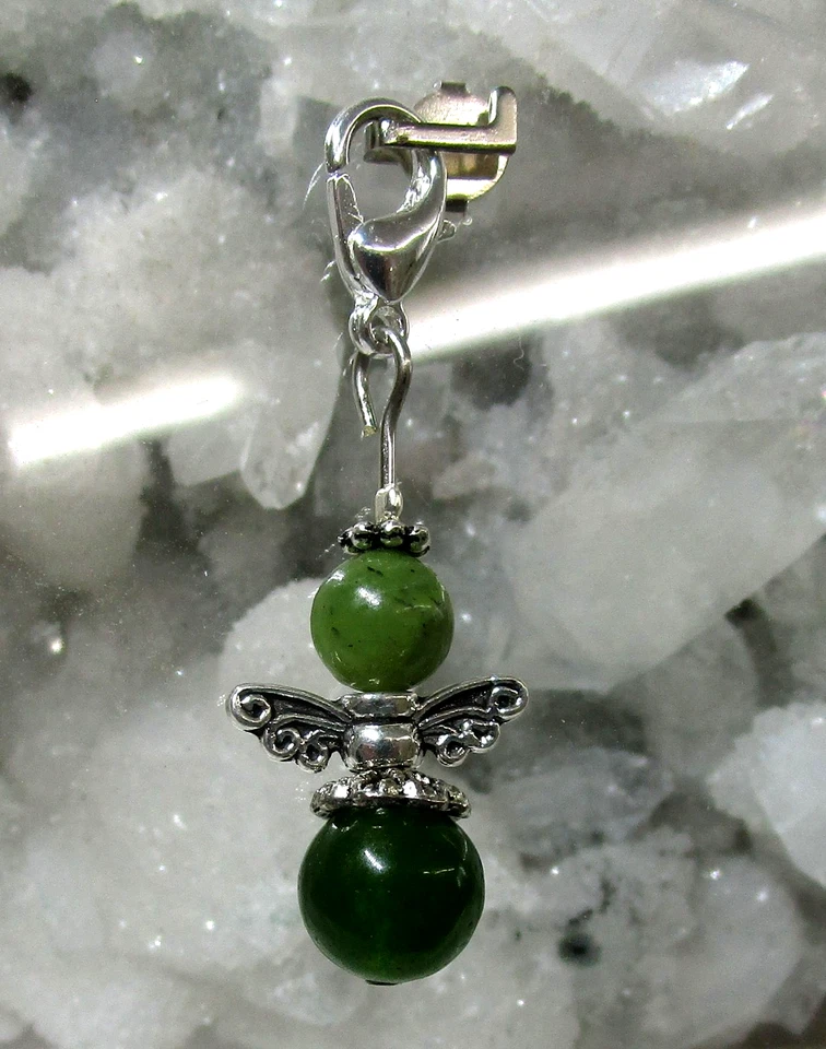 JADE SERPENTIN Engel-Charm  EDELSTEIN-ANHÄNGER HANDARBEIT Ch40 - Bild 1 von 1