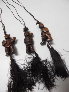 LOT OF 3 VINTAGE NETSUKE CHINESE BOXWOOD CARVED FIGURES NECKLACES / WALL HANGERS - Picture 1 of 11