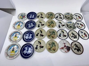 27 POSAVASOS VINTAGE de metal de hojalata Scotty Dogs cachorros terriers gatitos escena holandesa - Imagen 1 de 20