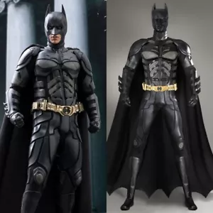 Disfraz de Batman The Dark Knight Rises Cosplay Traje de Bruce Wayne Hecho a Mano - Imagen 1 de 21