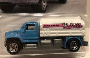 2019 Matchbox  Petro Pumper #93/100 [Blue & White] MBX Service Diecast - Picture 1 of 2