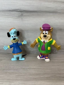 Vintage Hanna-Barbera Figures Yo Yogi Bear And Huckberry Hound Bend-Ems 1991 - Picture 1 of 9