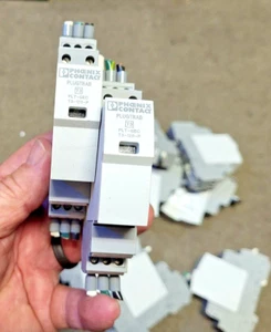 Lotto di (2) Phoenix Contact 2905234 PLUGTRAB PLT-SEC T3-120-P, con 2905557 - Foto 1 di 4