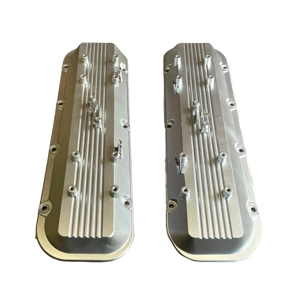 Chevrolet Silverado 2500 HD Genuine OEM 8.1 Valve Cover Set 12591508 2003 - 2007 - Image 1 of 4