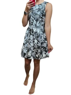 Vestido de imitación de cuero floral corto sin mangas talla S Foto 1 de 4