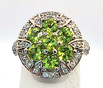 Anillo Arizona peridoto y circón blanco talla 7 en platino sobre plata de ley Foto 1 de 4
