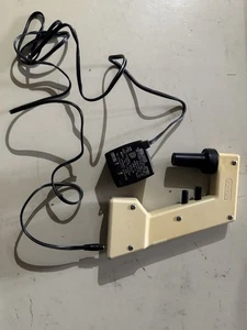 Ein Drummond tragbarer Pipettenhilfe Helfer mit Netzteil & neuer Batterie funktioniert gut - Bild 1 von 7