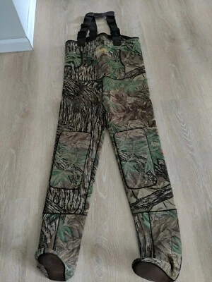Cabelas Chest Waders Sz MR Realtree Camo Advantage Wetlands Stockingfoot  - Image 1 of 4