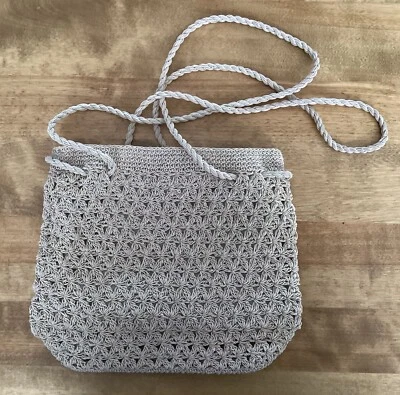 Bolsa/bolsa satchel tiracolo de crochê vintage Vogue Nova York, bege, alças duplas - Imagem 1 de 4