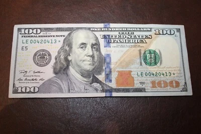 ULTRA RARE - 2009 A $100 STAR NOTE - $100USD - CRISP LOW NUMBER, LE 00420413* - Image 1 of 2