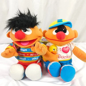 Vintage Tyco Sesame Street Bilingue Ernie & Magic Lights I Love Duckie - Funzionante - Foto 1 di 6