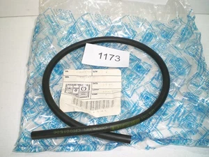 Tubo depressione originale adatto a Piaggio lungh 470MM DIAMETRO INTERNO 3MM COD - Picture 1 of 2