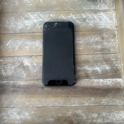 iPhone 8 A1863 Cracked Screen - Image 1 of 4