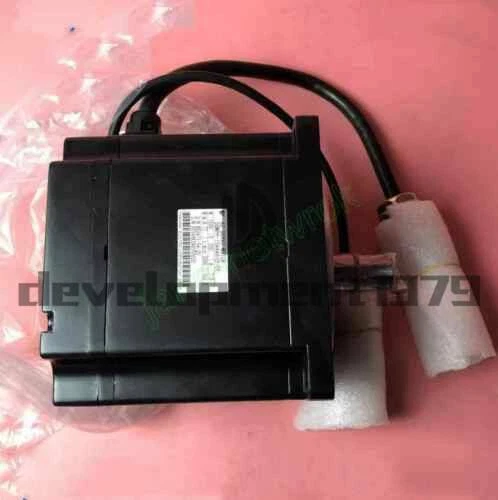 NEW Yaskawa AC SERVO MOTOR SGMPH-15AAA61D-OY 1PCS #AT - Image 1 of 1
