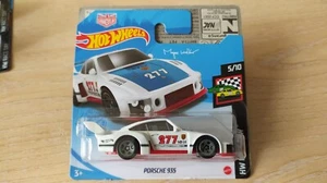 2021 HOT WHEELS - PORSCHE 935 RED SHORT CARD 1/64 APROX*NEW* - Picture 1 of 5
