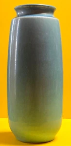 ROOKWOOD ART POTTERY VASE # 2069 DATE 1923 BEAUTIFUL GLAZE MINOR HAIRLINE 7 5/8" - Picture 1 of 10