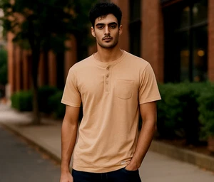 Eddie Bauer Tee Mens M Peach Lightweight Mild Distressing 1/4 Button Pocket - Picture 1 of 10
