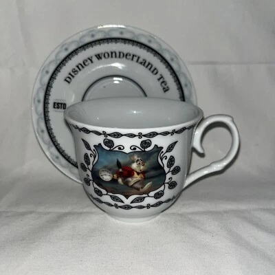 Juego de platillos taza de té Disney On the Path to Alicia in Wonderland White Rabbit Queen Foto 1 de 4