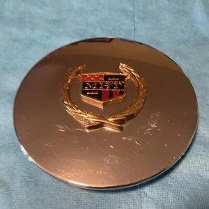 (1) Cadillac Replica MHT chrome/gold center cap   (P8709)  MH-1018 - Picture 1 of 6