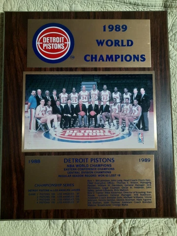 1989 NBA World Champion Detroit Pistons Wood And Brass Wall Plaque Cover