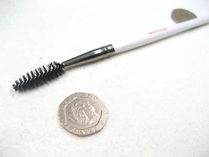 pennello per sopracciglia bianco spoolie pennello per sopracciglia mano in legno pennelli per ciglia mascara bacchette - Foto 1 di 2