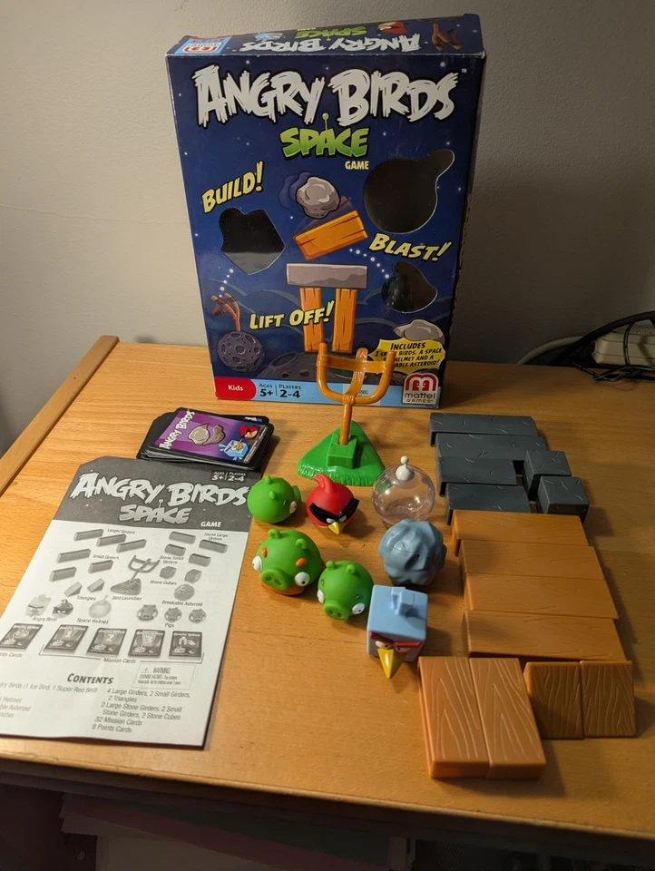 Mattel Angry Birds Space Game 2012 COMPLETE – All Pieces, Cards & Instructions - Image 1 of 4